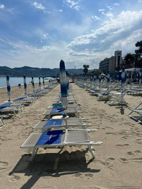 Happy Savona